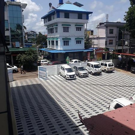Style Homes Suites Kodungallur Bagian luar foto