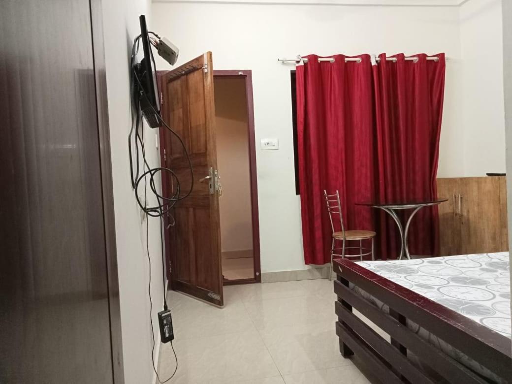 Style Homes Suites Kodungallur Bagian luar foto